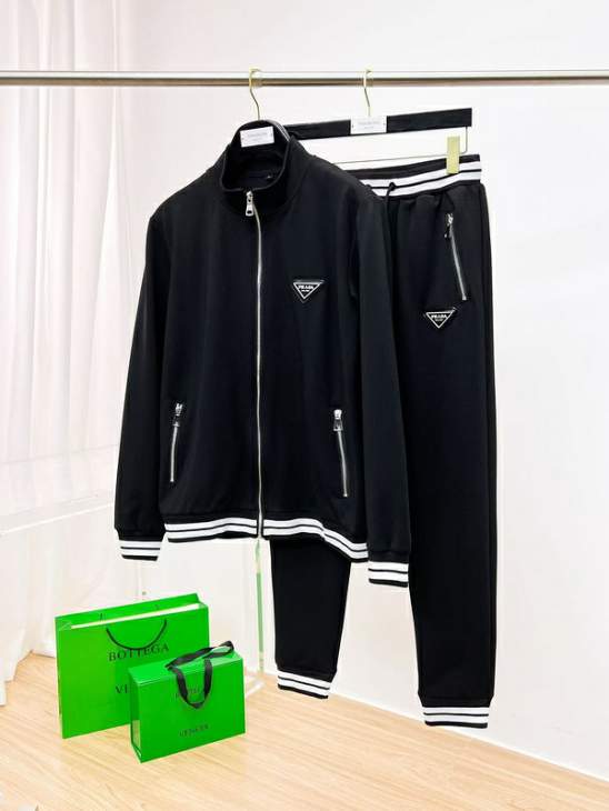 Picture of Prada Sweater Suits _SKUPradaM-3XLkdtr4342047